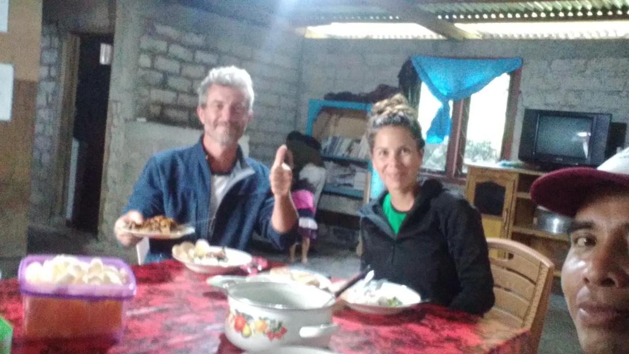 Karleta Homestay Ruteng Eksteriør bilde