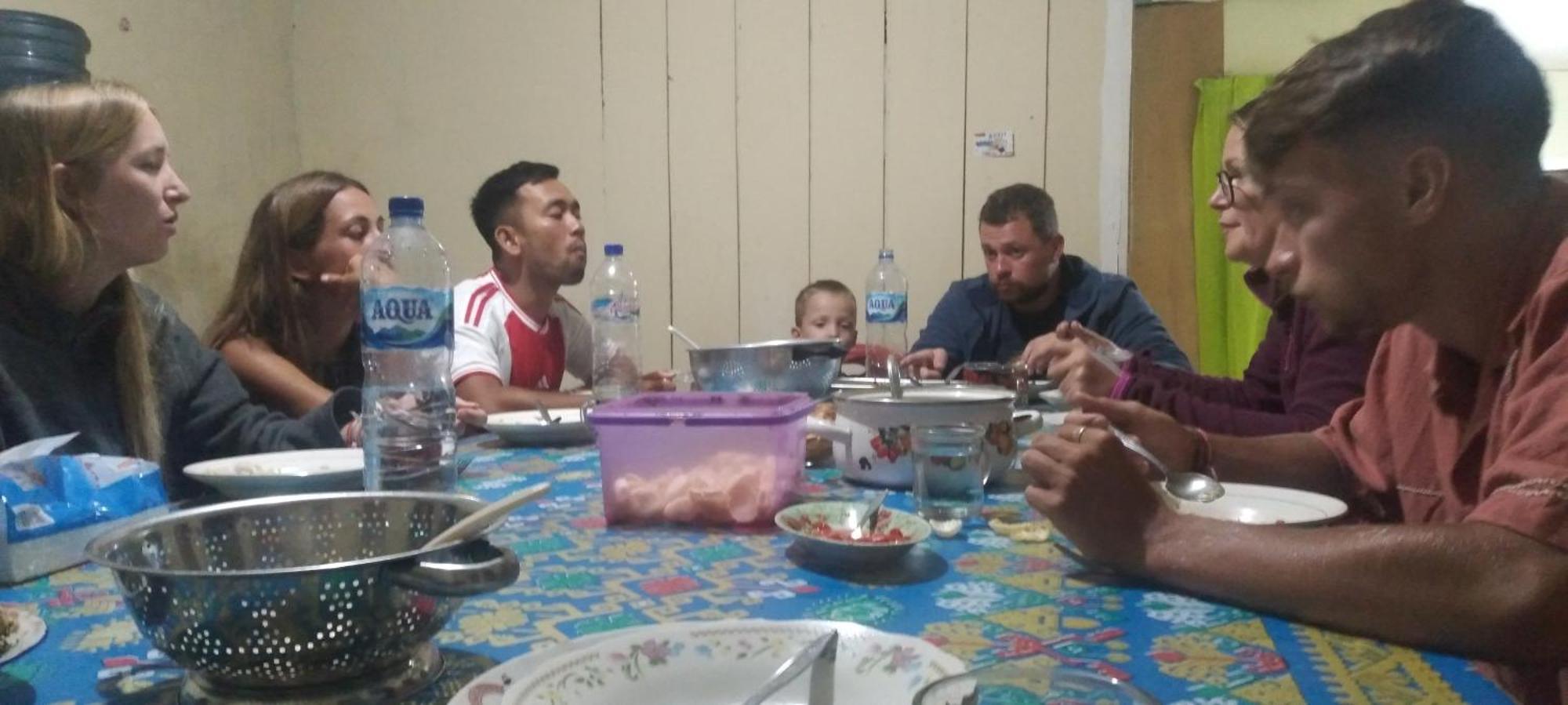 Karleta Homestay Ruteng Eksteriør bilde